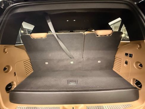 Used 2019 Cadillac Escalade Platinum image 27