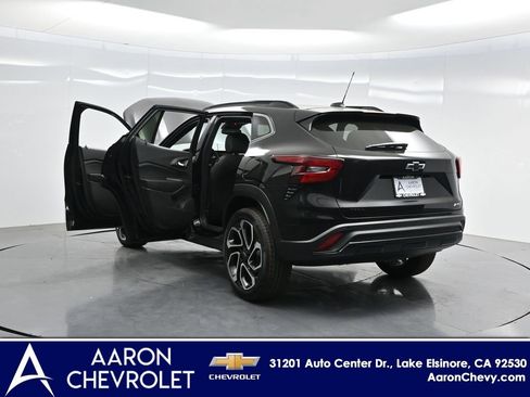 New 2026 Chevrolet Trax RS w/ Driver Confidence Package image 45