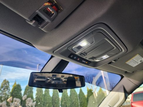 Used 2021 Chevrolet Silverado 1500 RST w/ Bed Protection Package image 36