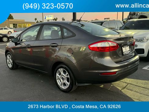 Used 2016 Ford Fiesta SE w/ Cold Weather Package image 4