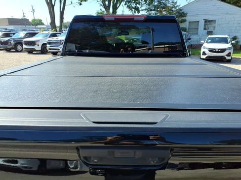 Used 2024 Chevrolet Silverado 2500 Custom w/ Custom Value Package AWD/4WD image 8