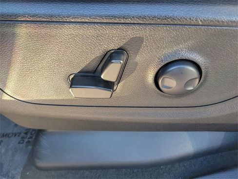 Certified 2022 RAM 1500 Big Horn image 17