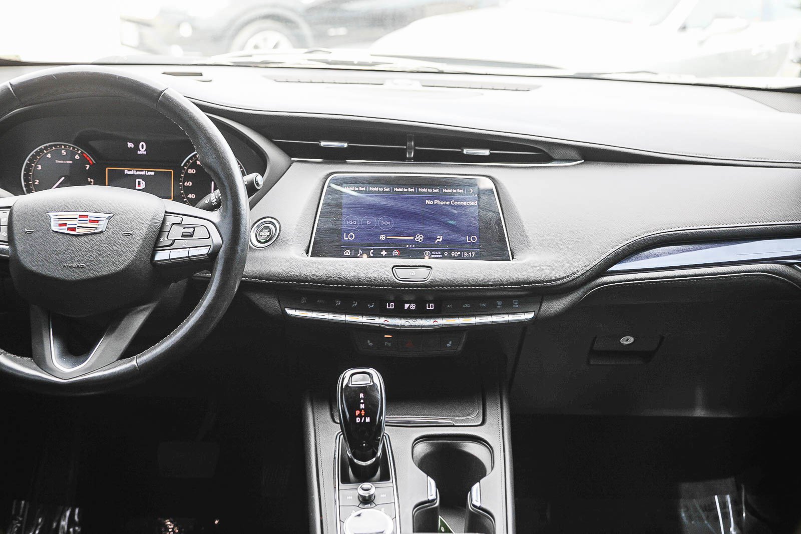 Used 2023 Cadillac XT4 Luxury w/ Cold Weather Package FWD image 13