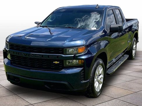 Used 2020 Chevrolet Silverado 1500 Custom w/ Custom Value Package RWD image 11