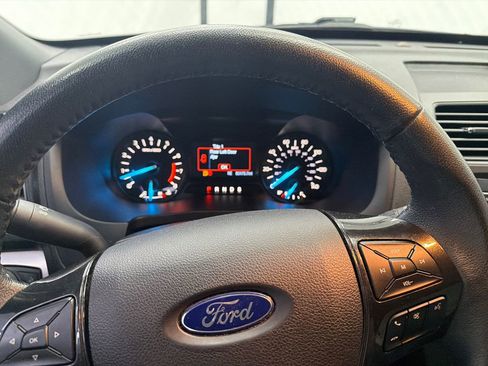 Used 2018 Ford Explorer XLT FWD image 26