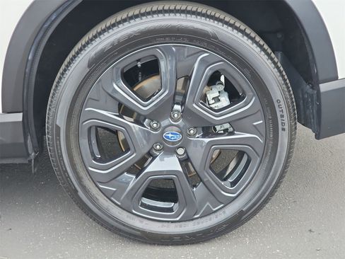 Used 2024 Subaru Ascent Onyx Edition image 37