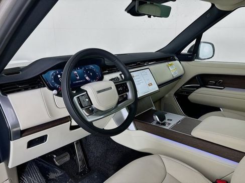 New 2026 Land Rover Range Rover SE image 9