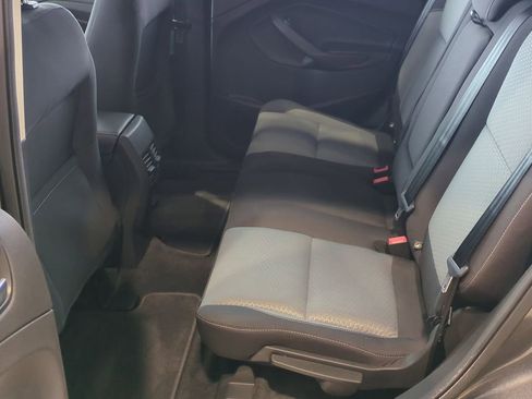 Used 2018 Ford Escape SE image 19