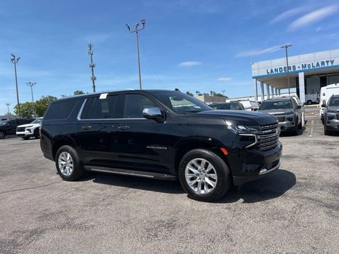 Used 2024 Chevrolet Suburban Premier AWD/4WD image 1