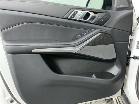 Certified 2025 BMW X5 sDrive40i w/ Climate Comfort Package image 23