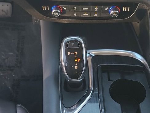 Used 2018 Buick Enclave Essence image 23