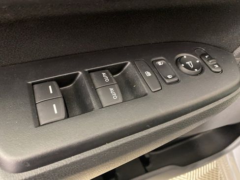 Used 2018 Honda CR-V EX image 24