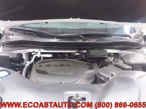 Used 2022 Honda Pilot Touring image 9