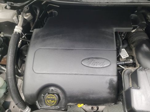 Used 2015 Ford Explorer XLT w/ Equipment Group 202B FWD image 30