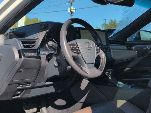 Used 2024 Lexus ES 350 Ultra Luxury image 8