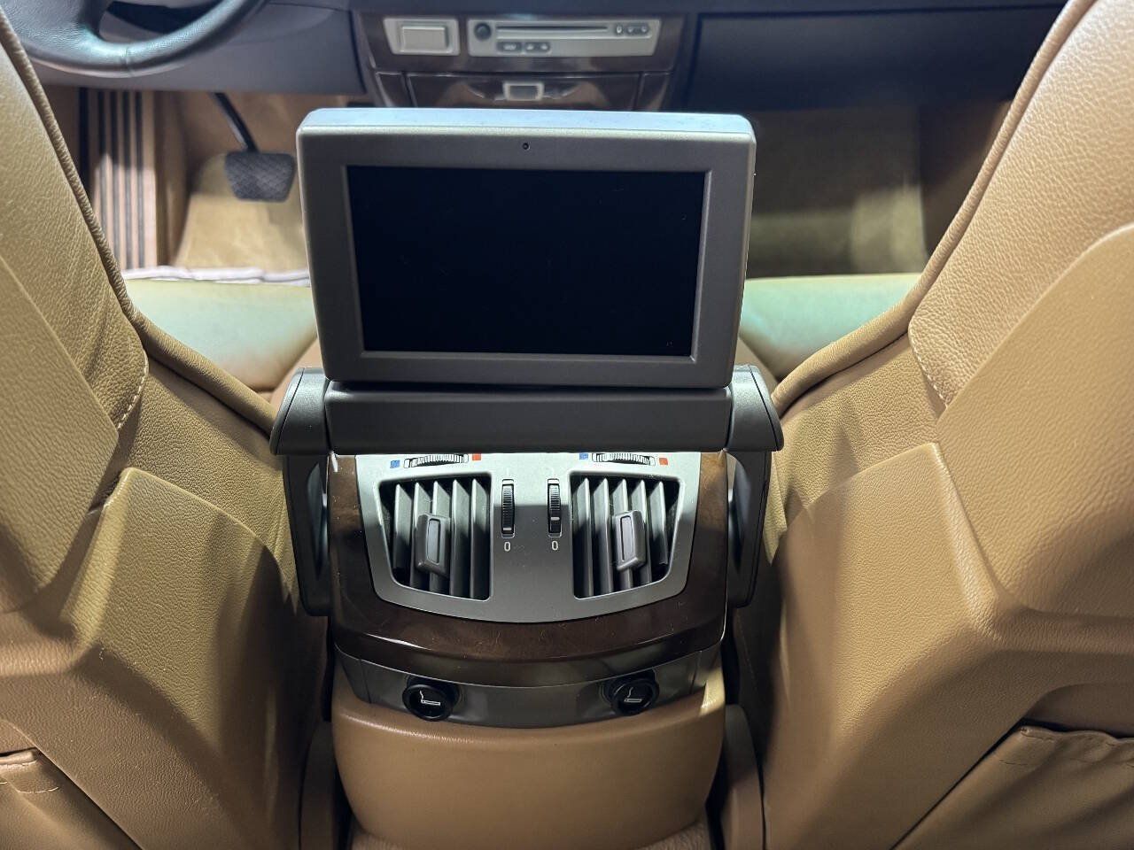 Used 2008 BMW 750Li RWD image 30