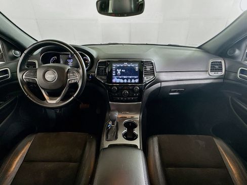 Used 2020 Jeep Grand Cherokee Altitude image 28