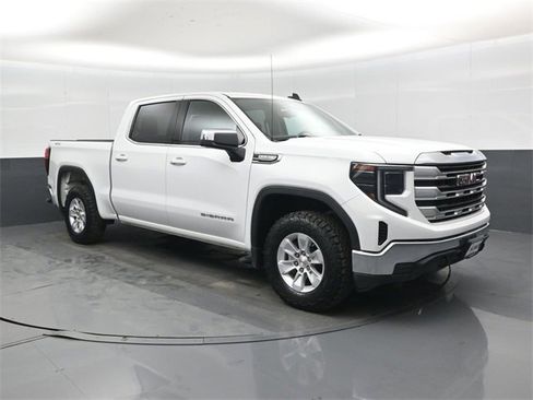 Used 2023 GMC Sierra 1500 SLE image 1