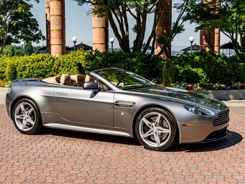 Used 2016 Aston Martin V8 Vantage S RWD image 52