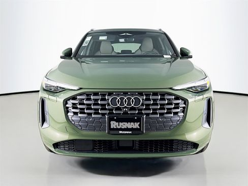 New 2025 Audi Q5 Prestige image 2