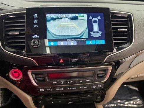 Used 2020 Honda Pilot Touring image 19