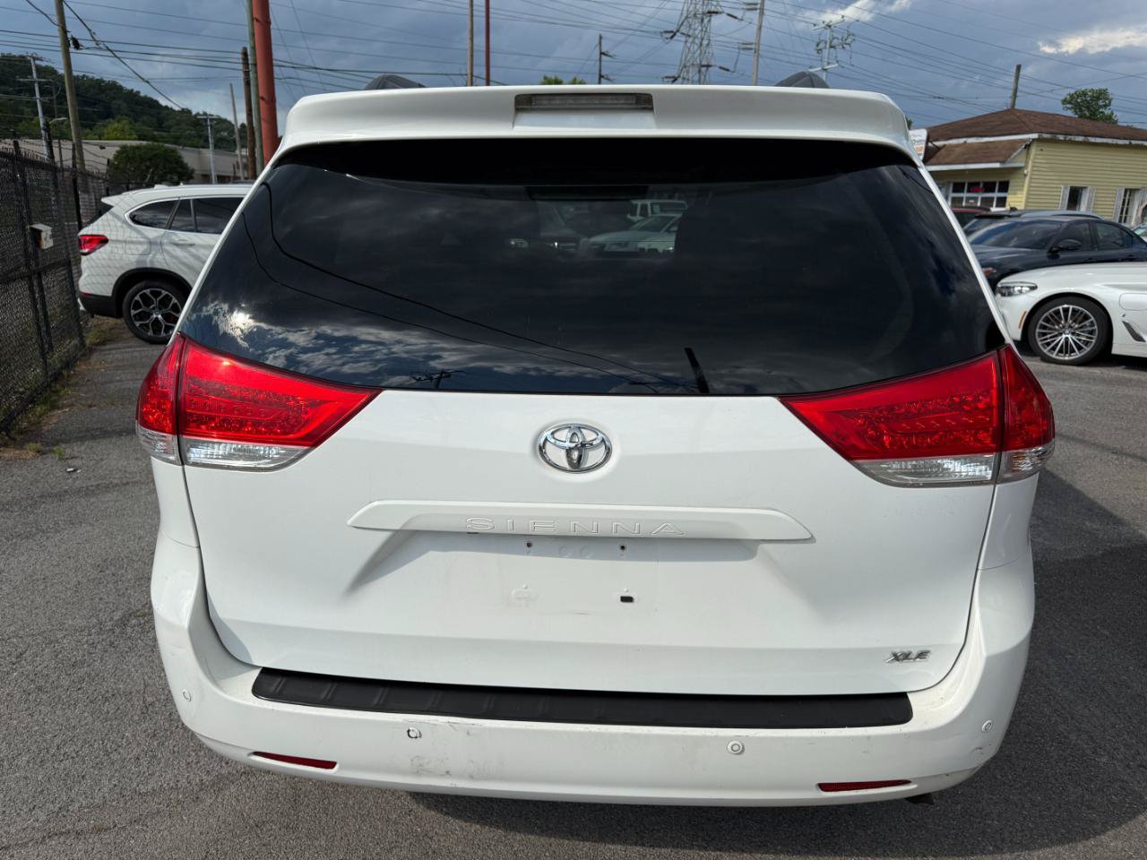 Used 2013 Toyota Sienna XLE w/ Entertainment Pkg FWD image 47