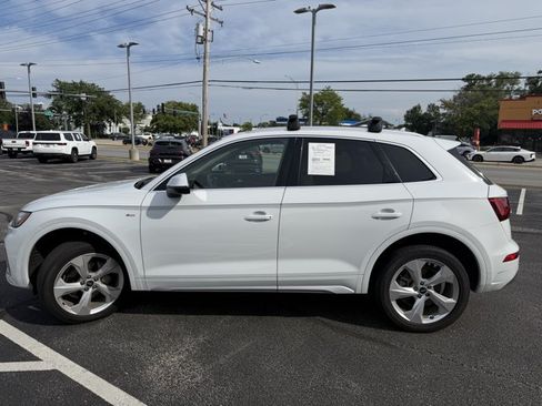Used 2023 Audi Q5 2.0T Premium Plus w/ Premium Plus Package AWD/4WD image 3