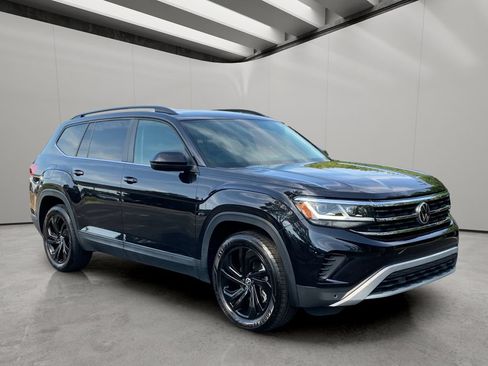 Used 2022 Volkswagen Atlas SE w/ Panoramic Sunroof Package AWD/4WD image 7