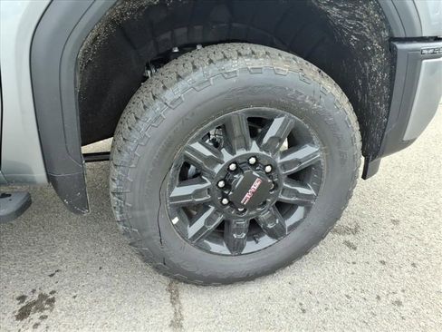 New 2026 GMC Sierra 2500 AT4 w/ AT4 Premium Plus Package image 9