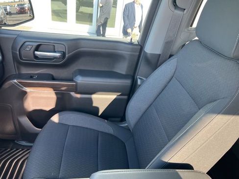 Used 2021 Chevrolet Silverado 1500 RST image 10