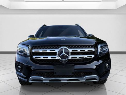 Used 2022 Mercedes-Benz GLB 250 4MATIC w/ Premium Package Lite image 2