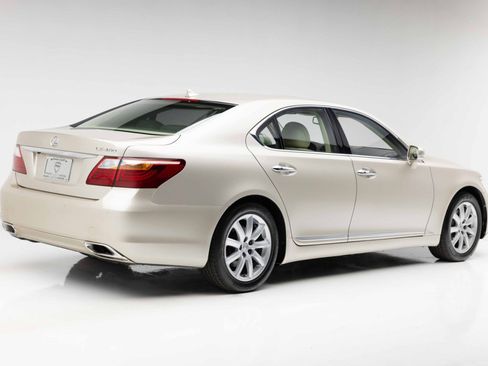 Used 2012 Lexus LS 460 w/ Luxury Value Edition RWD image 15