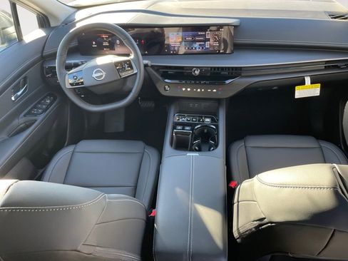 Certified 2025 Nissan Murano SV image 32