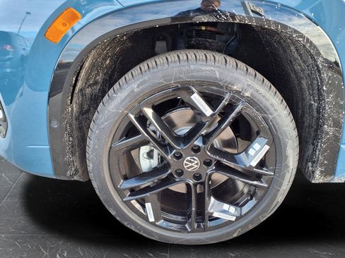 New 2026 Volkswagen Tiguan SE R-Line image 37