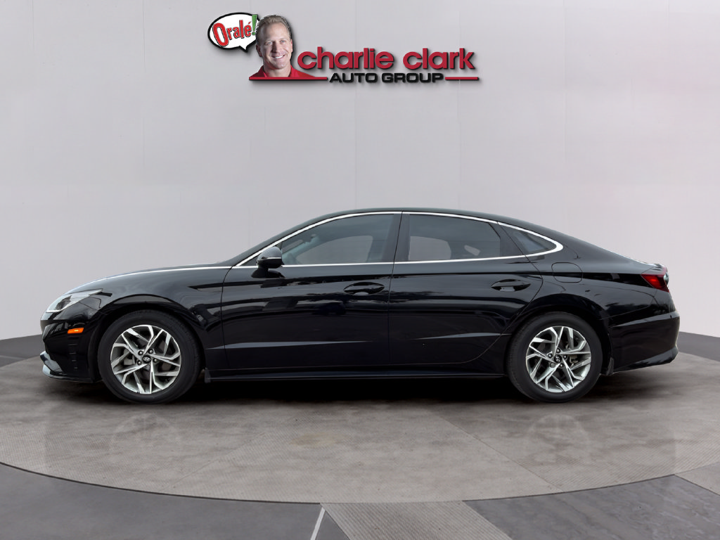 Used 2023 Hyundai Sonata SEL FWD image 2