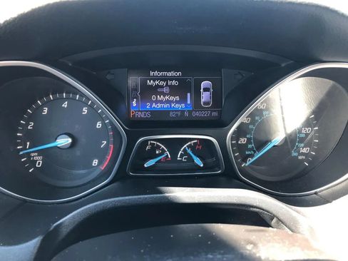 Used 2013 Ford Focus Titanium w/ Titanium Handling Pkg FWD image 20
