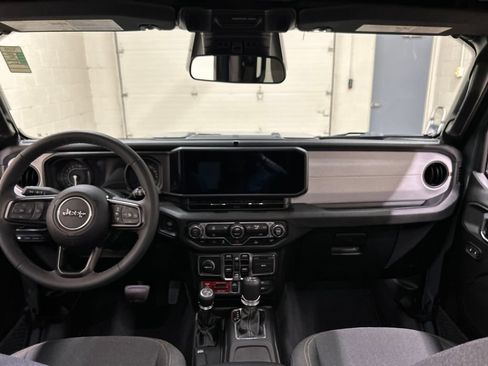 Used 2025 Jeep Wrangler Unlimited Sport S 4xe AWD/4WD image 18