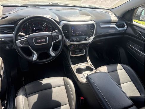 Used 2023 GMC Acadia SLT FWD image 13