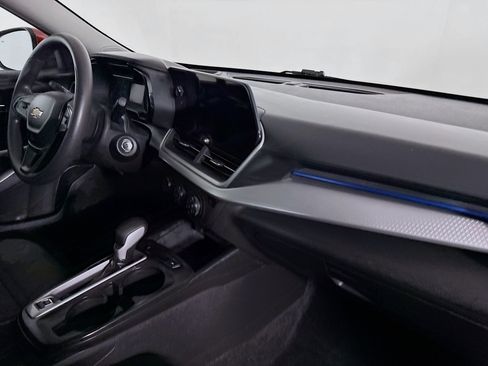 Used 2024 Chevrolet Trax LS w/ LS Convenience Package FWD image 27