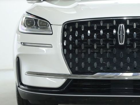 Used 2023 Lincoln Corsair Reserve FWD image 8