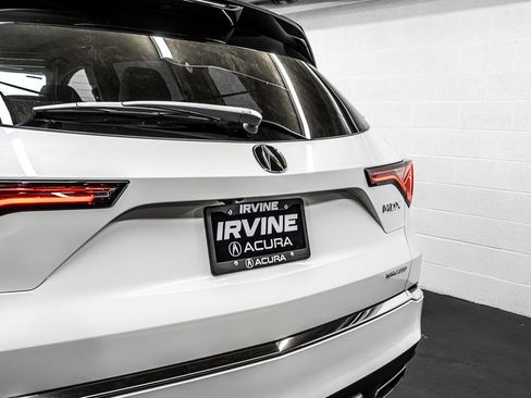 New 2026 Acura MDX SH-AWD image 17