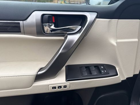Used 2023 Lexus GX 460 Luxury image 11