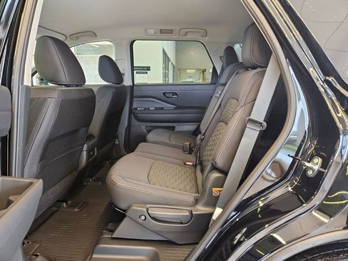 New 2025 Nissan Pathfinder SV w/ Black Appearance Package AWD/4WD image 26