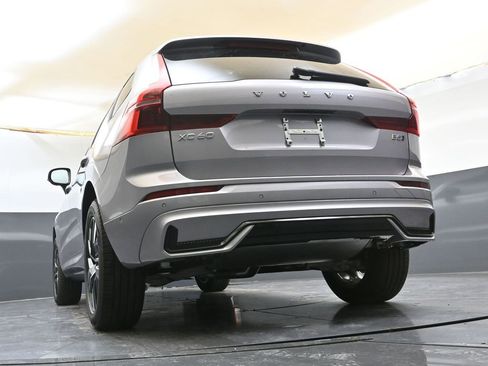 New 2026 Volvo XC60 B5 Plus w/ Climate Package image 39