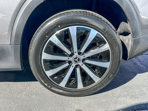 Used 2023 Mercedes-Benz GLB 250 image 12