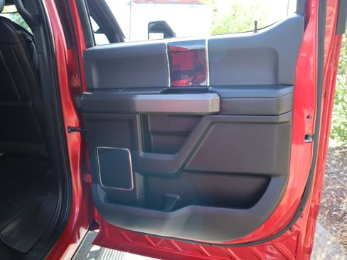 Used 2020 Ford F350 Platinum image 35