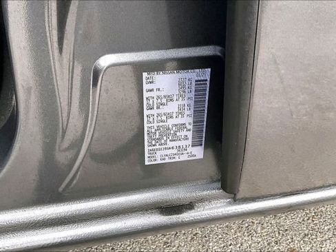 Certified 2025 Nissan Frontier SV w/ SV Convenience Package image 16