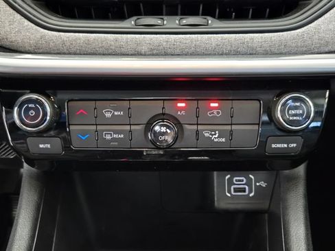 Used 2022 Jeep Compass Latitude AWD/4WD image 20