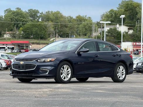 Used 2016 Chevrolet Malibu LT FWD image 3