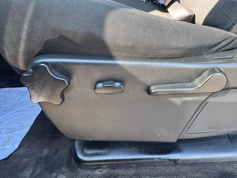 Used 2013 Chevrolet Silverado 1500 LT image 30